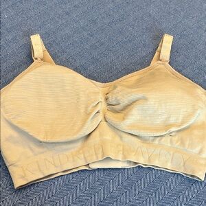 EUC Kindred Bravely Cream Nursing Bra